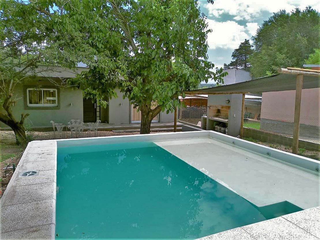 Hermosa casa al pié de la montaña con piscina en Bialet Massé