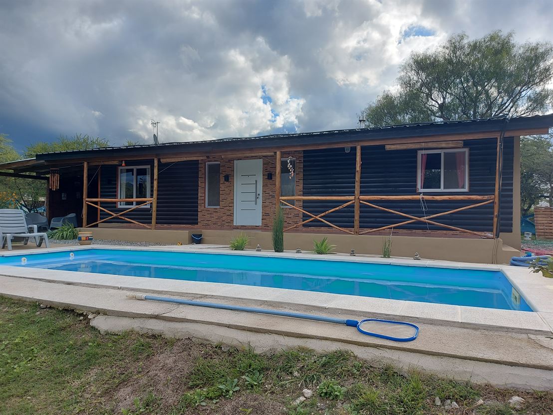 Hermosa casa con piscina en Cosquín