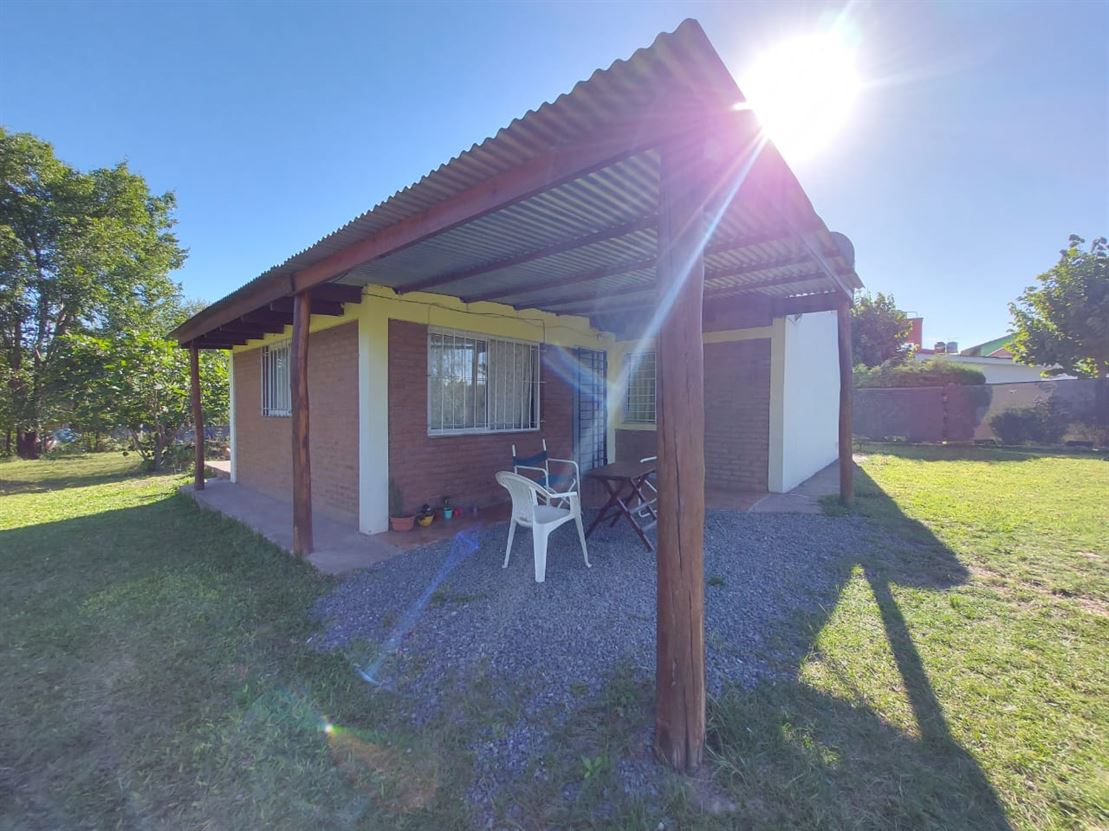 Propiedad de 2 dormitorios en Villa Santa Cruz del Lago
