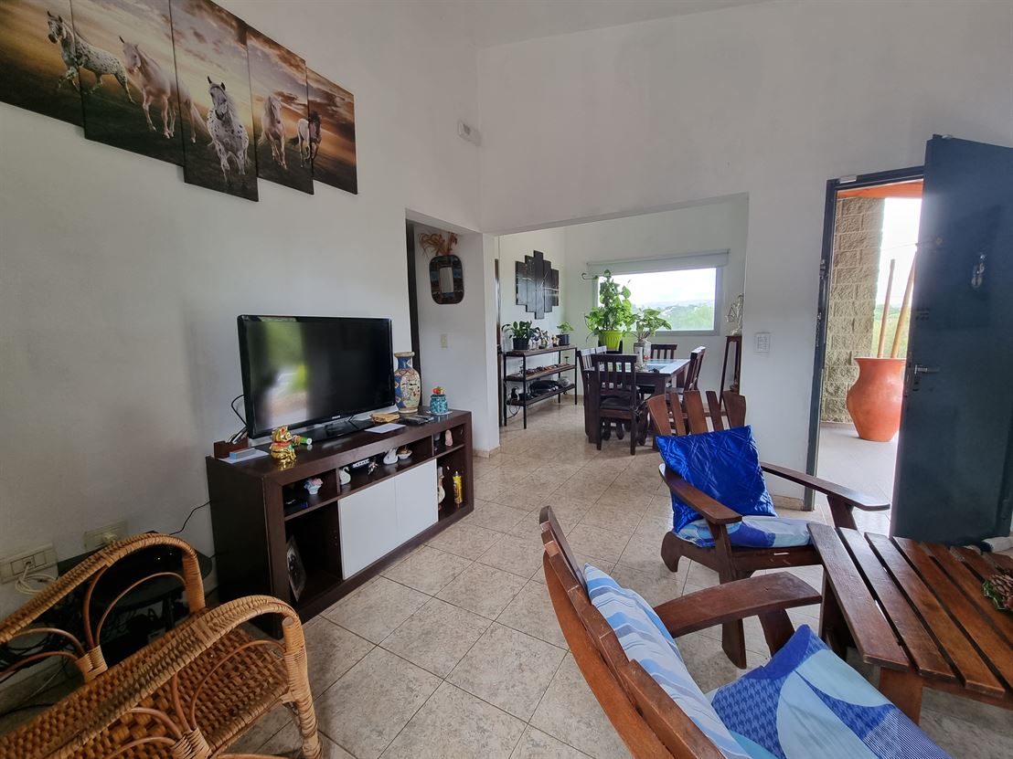 Hermosa casa en Tanti a 1500 mtrs. de la ruta 38