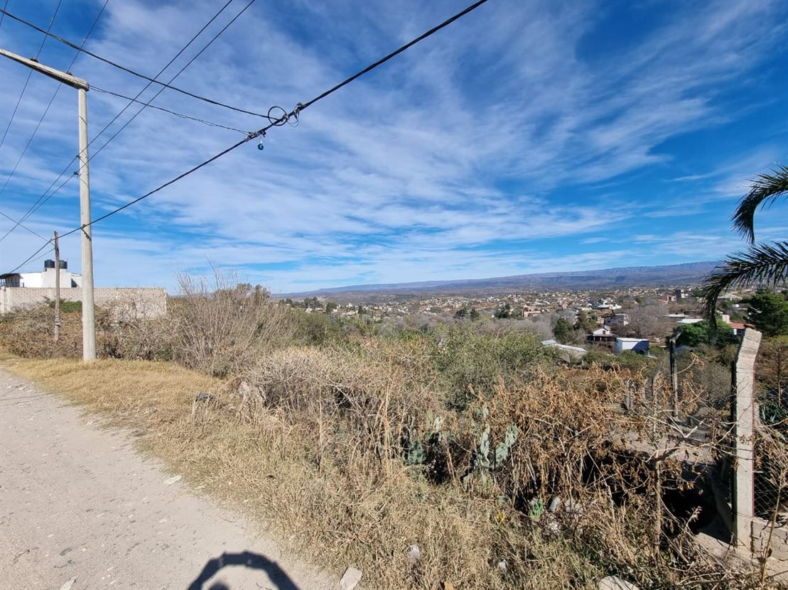 Lote sobre Ruta 38 en Estancia Vieja!