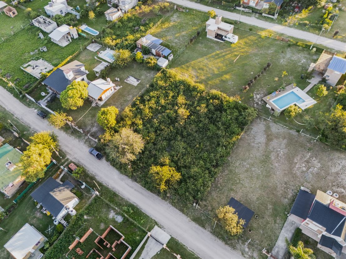 Lote de 630 m2 en Tanti