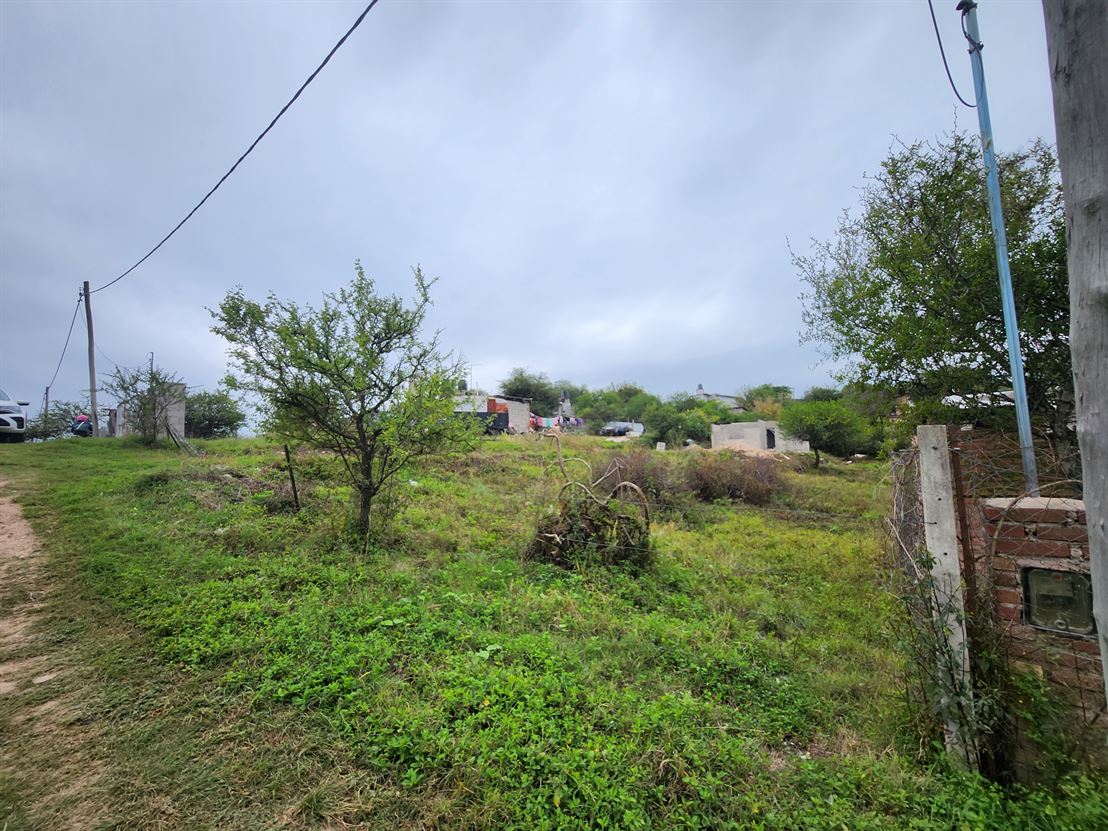 Lote de 800 m2 en Estancia Vieja 