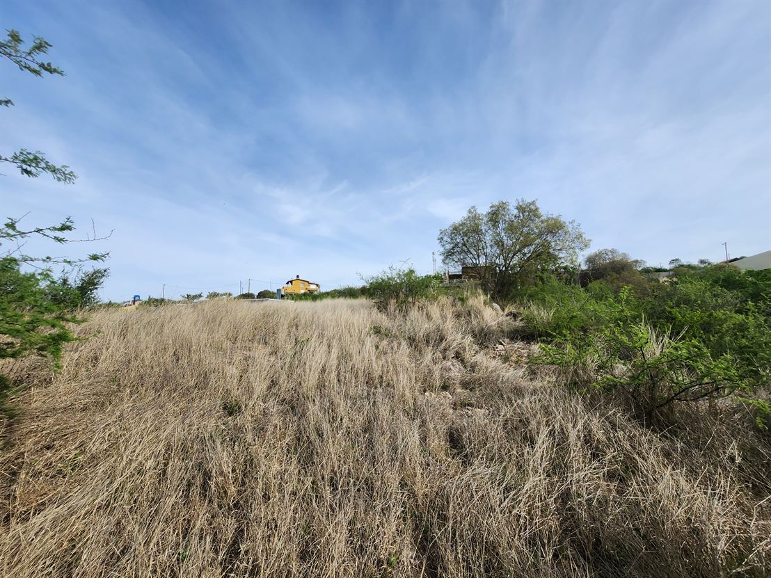 Hermoso lote cerca del Bamba en Estancia Vieja
