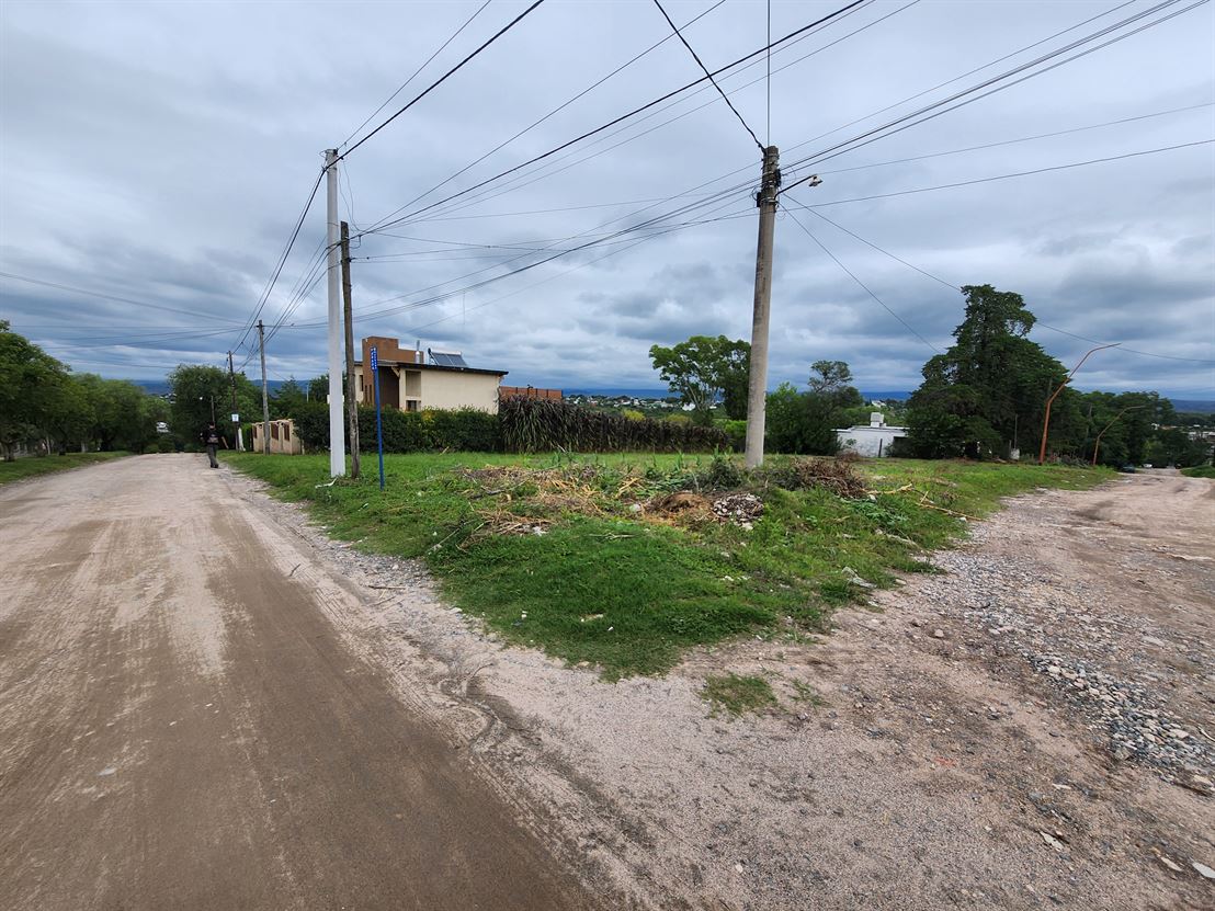 Lote de 1080 m2 en Santa Cruz del Lago, optima ubicación.