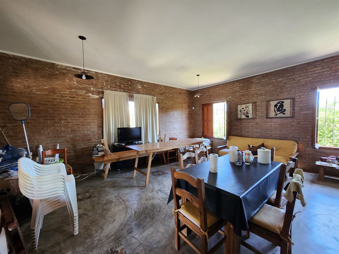 Propiedad con Parque y piscina en Estancia Vieja