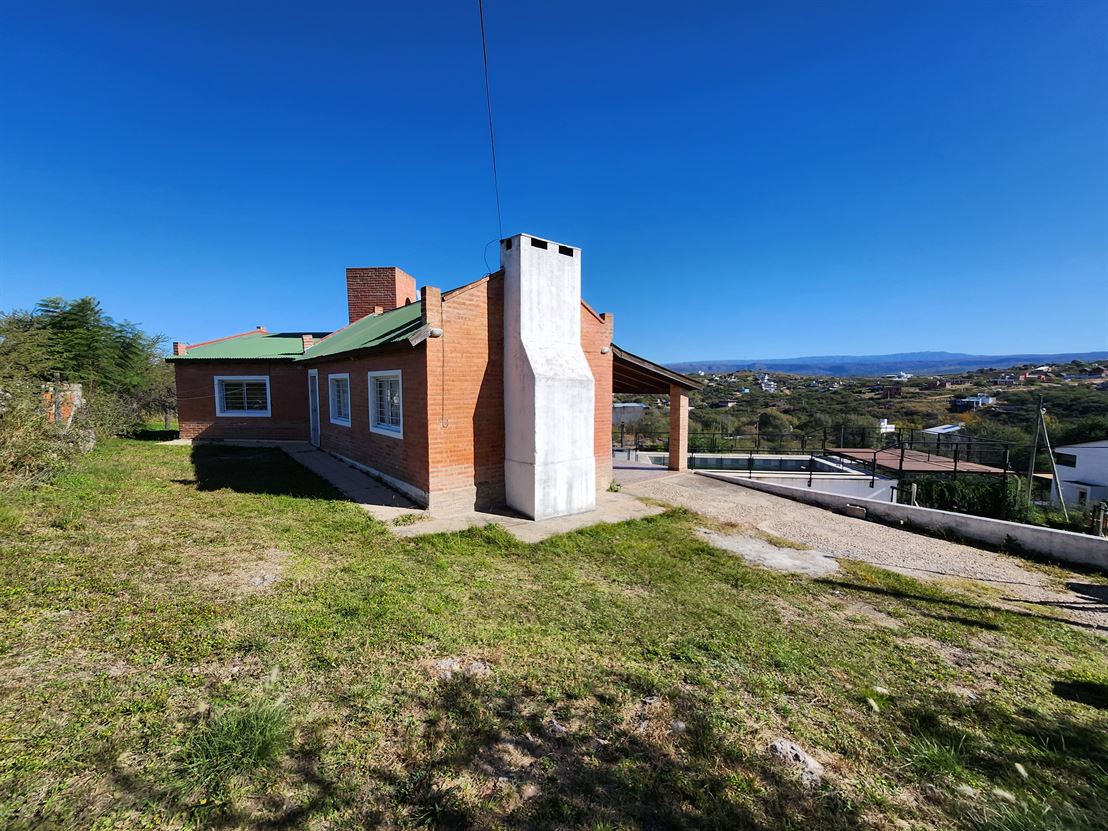 Excelente Propiedad con piscina en Estancia Vieja