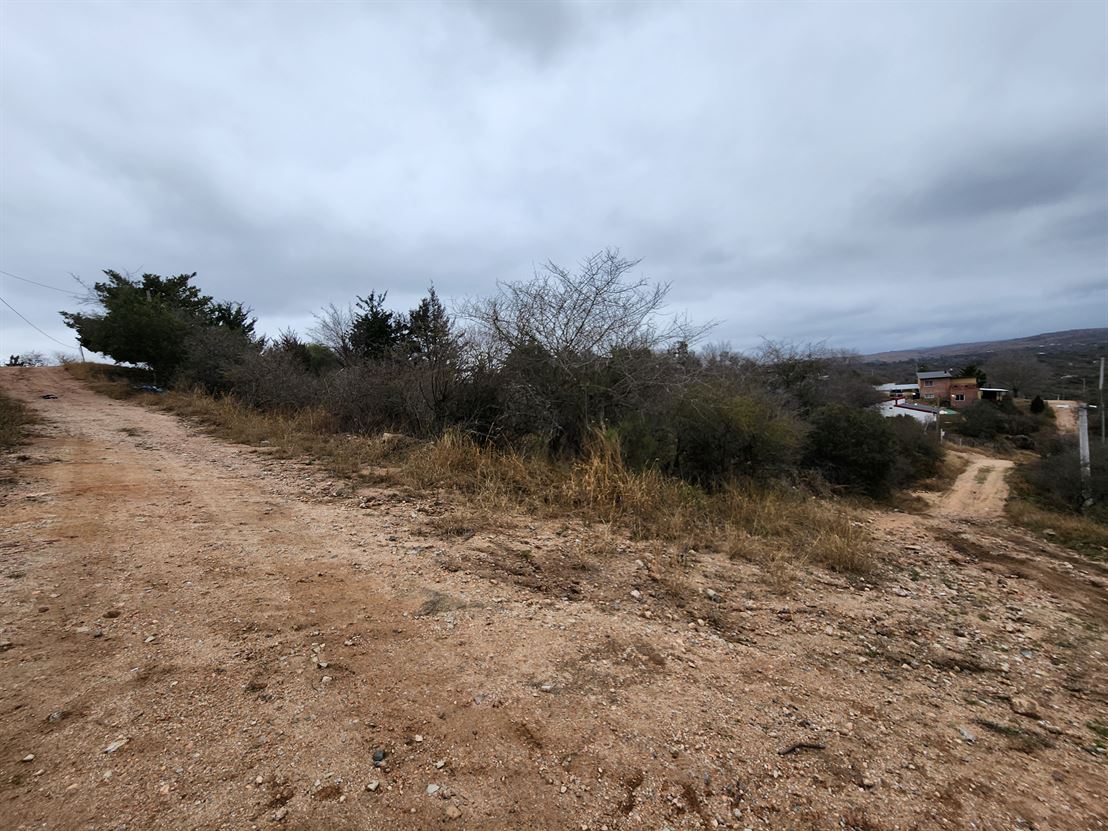 Hermoso lote esquina a metros del río en Estancia Vieja