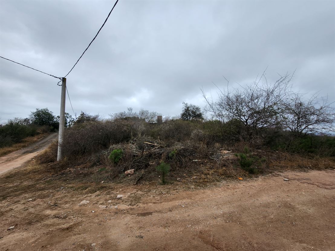 Lote esquina a metros del río Los Chorrillos en Estancia 
