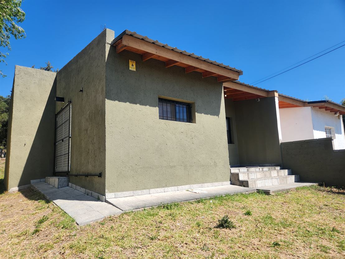 Casa de dos habitaciones con amplio patio