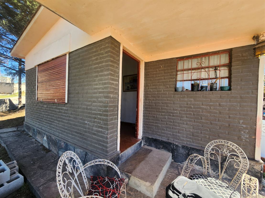 Casa esquina en Santa Cruz del lago, a 200 mts. de Ruta 38